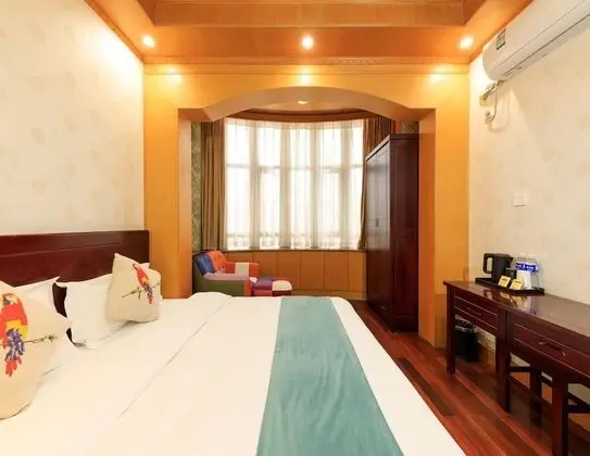 Deluxe Tek Büyük Yataklı Oda