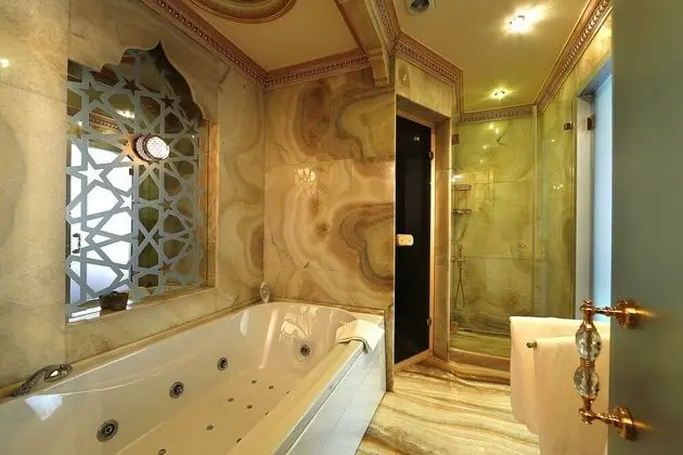 King Suite