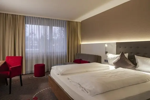 Premium Tek Büyük Yataklı Oda