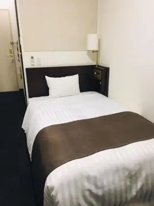Tek Kişilik Oda, Sigara İçilebilir