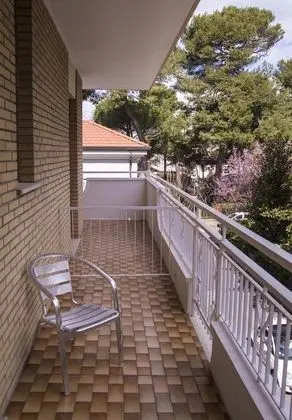 Tek Büyük Yataklı Oda, Balkon
