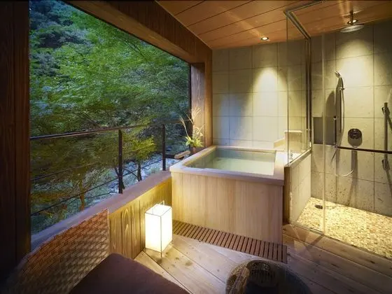With bath in the room, 20 minutes from Izumisano by bus, can't serve dinner after 7 PM Check in