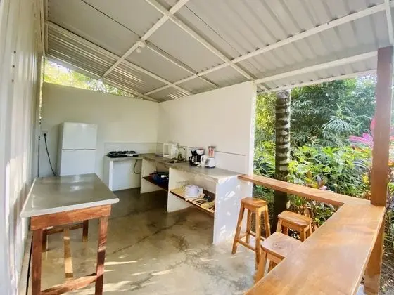 Süit, 2 Büyük (Queen) Boy Yatak, Mutfak, Bahçe Manzaralı