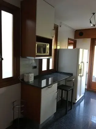 Apart Daire, 6 Yatak Odası