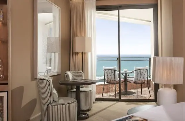 Comfort Tek Büyük Yataklı Oda, Kısmi Deniz Manzaralı