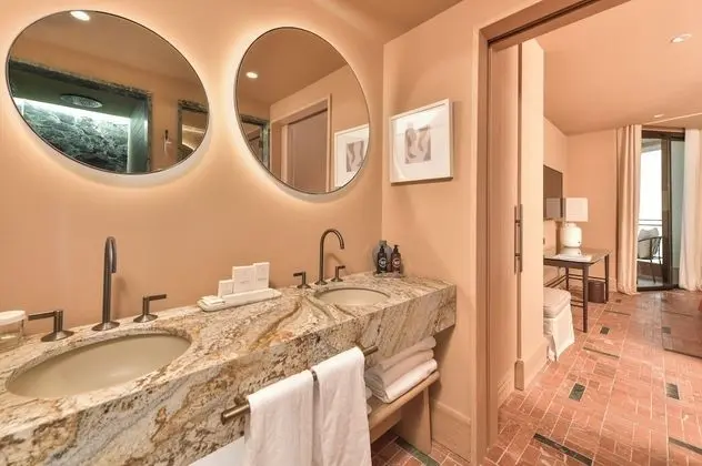 Selected Doble Vista parcial al mar