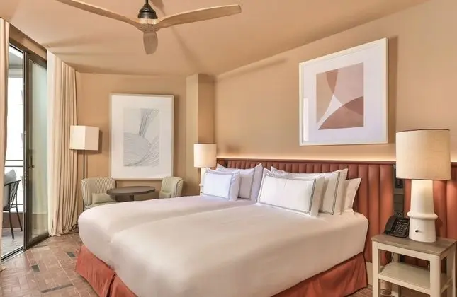 Selected Doble Vista parcial al mar