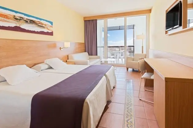 Standard Sea View Room 2 Adults+1 Child