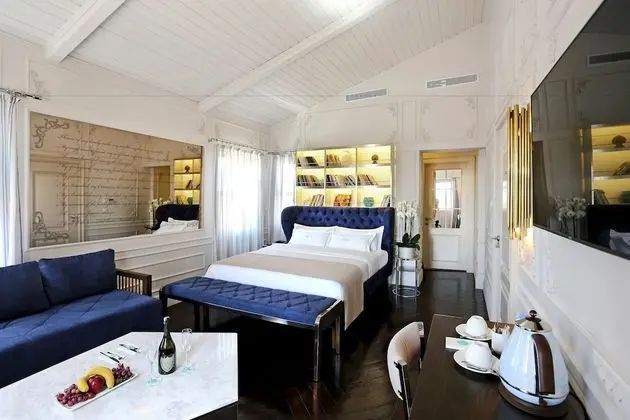 Queen Suite