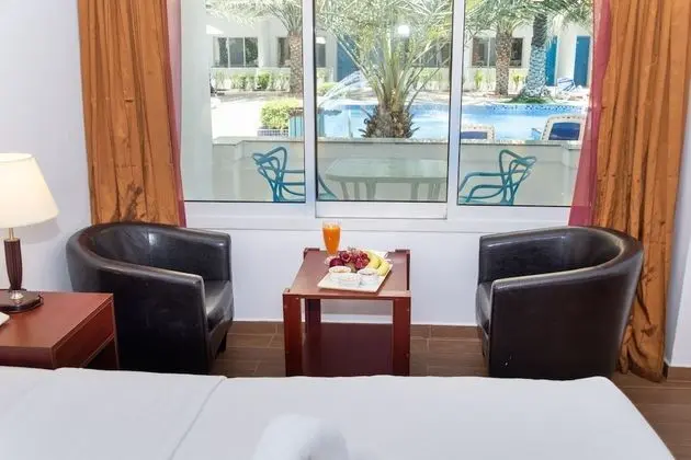 Deluxe Tek Büyük Yataklı Oda, 1 Yatak Odası, Havuz Manzaralı