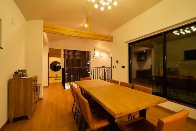 Villa (Large type)