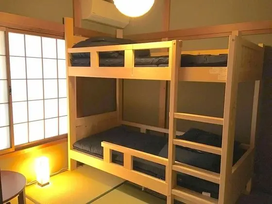 Traditional Oda, Ortak Banyo (Private Bunk Bed Japanese Style 1B)