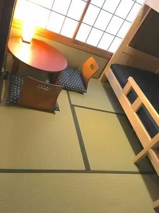 Traditional Oda, Ortak Banyo (Private Bunk Bed Japanese Style 1B)