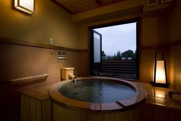 Süit, Sigara İçilmez (Private Hot Spring Smoking)