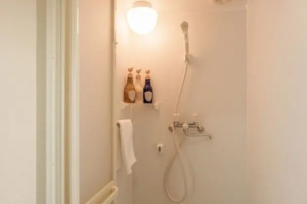 Dört Kişilik Oda, Sigara İçilmez (4, for 4 People)