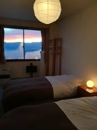 Dört Kişilik Oda, Ortak Banyo