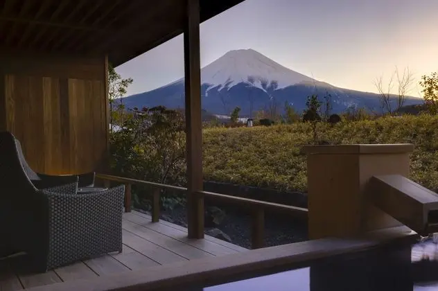Oda (Fukuchi A Open Air Bath Mt Fuji View)