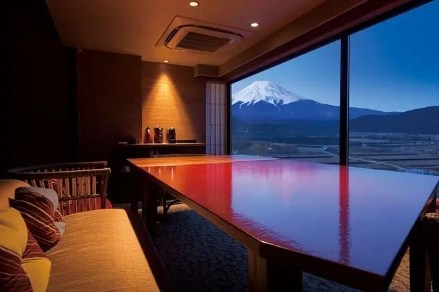 Oda (Fukuchi B Open Air Bath Mt Fuji View)