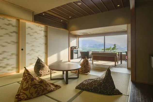 Oda (Fukuchi B Open Air Bath Mt Fuji View)