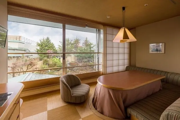 Traditional Oda, Sigara İçilmez (Yuraku, Open Air Bath, Mt Fuji View)