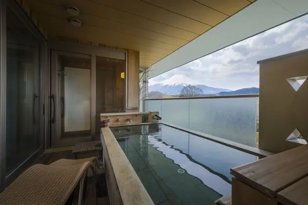 Traditional Oda, Sigara İçilmez (Yuraku, Open Air Bath, Mt Fuji View)