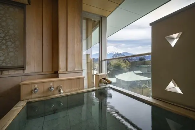 Traditional Oda, Sigara İçilmez (Yuraku, Open Air Bath, Mt Fuji View)