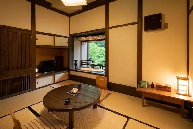 Oda, Ortak Banyo (Maisonette)