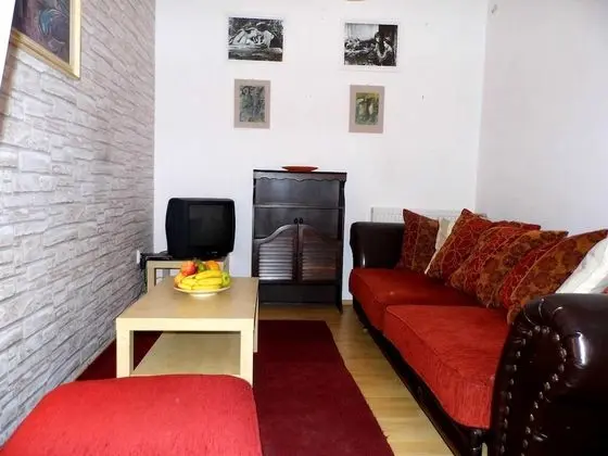 Superior Apart Daire, 2 Yatak Odası, Mutfak, Köşe