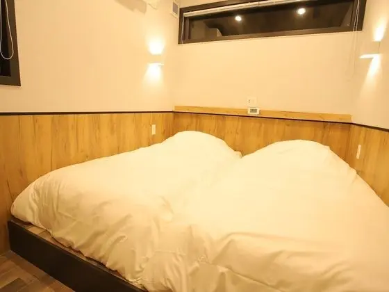 Ev, Sigara İçilmez (Trailer, Pet Friendly)