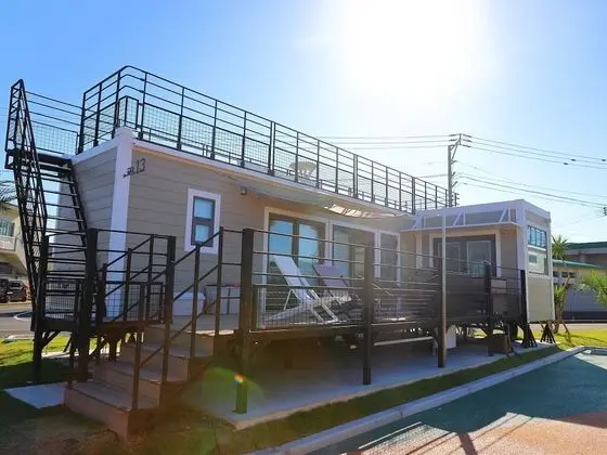Ev, Sigara İçilmez (Trailer, Pet Friendly)