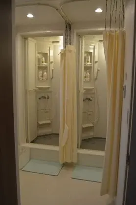 Ortak Ranzalı Oda, Sadece kadınlar için