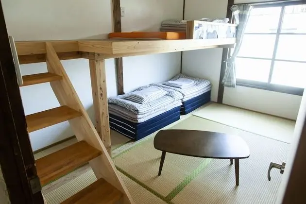 Traditional Üç Kişilik Oda (Japanese Style, for 3 Guests)