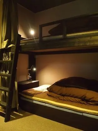 Ortak Ranzalı Oda, Karma Ranzalı Oda, Sigara İçilmez (Bed in 8-Bed)
