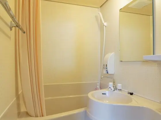 Ortak Ranzalı Oda, Sadece erkekler için, Sigara İçilmez (Bed in 3-Bed)