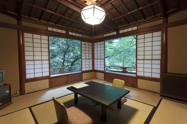 Traditional Oda (Japanese Style, Seseragi)