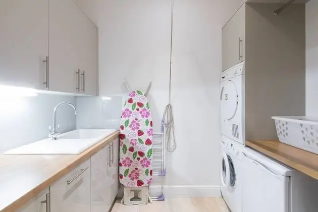 Ev (4 Bedrooms)