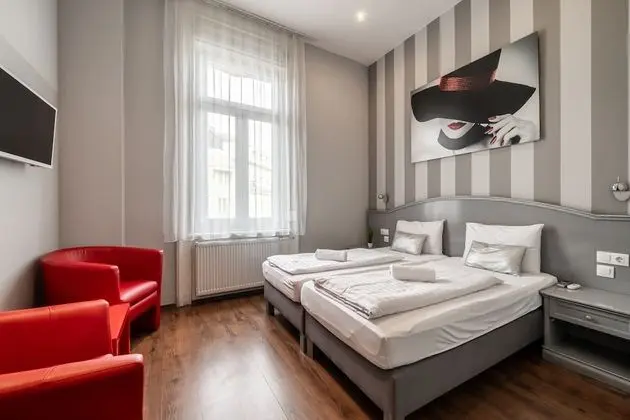 Standard Tek Büyük veya İki Ayrı Yataklı Oda