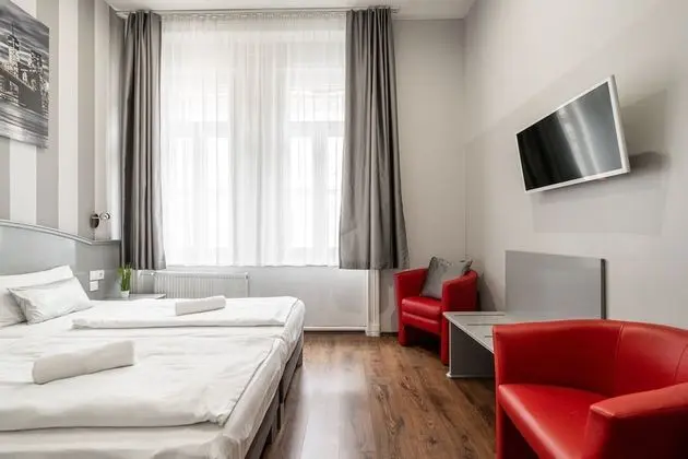 Standard Tek Büyük veya İki Ayrı Yataklı Oda