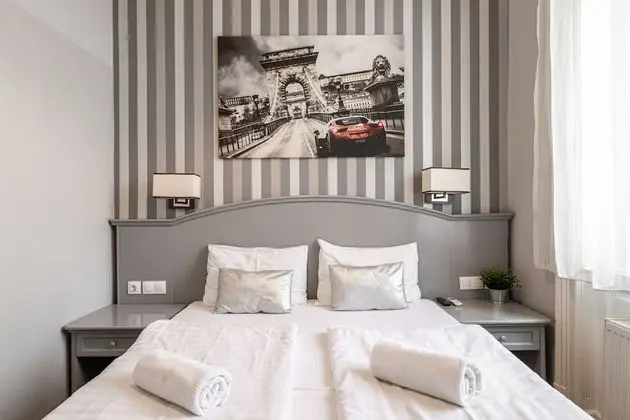 Standard Tek Büyük veya İki Ayrı Yataklı Oda