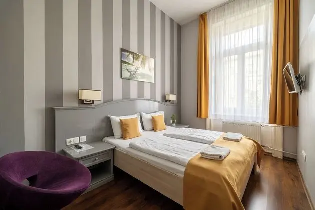 Standard Tek Büyük veya İki Ayrı Yataklı Oda