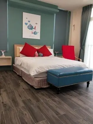 Deluxe Tek Büyük Yataklı Oda (102)