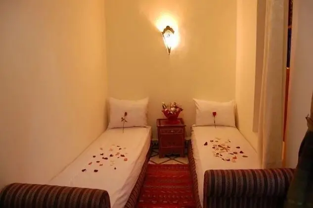 Comfort Tek Büyük veya İki Ayrı Yataklı Oda