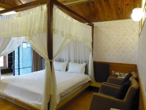 Luxury Oda