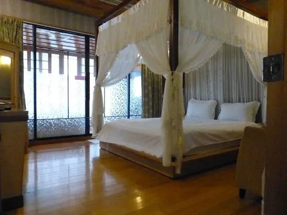 Luxury Oda