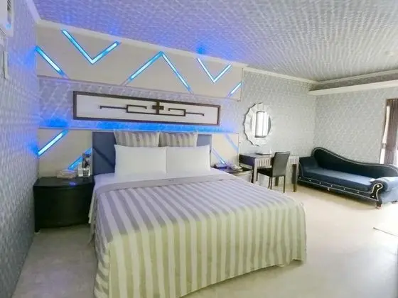 Basic Tek Büyük Yataklı Oda, 1 Büyük (Queen) Boy Yatak