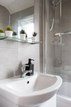 Ev, Özel Banyo, Şehir Manzaralı