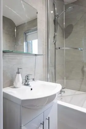 Ev, Özel Banyo, Şehir Manzaralı