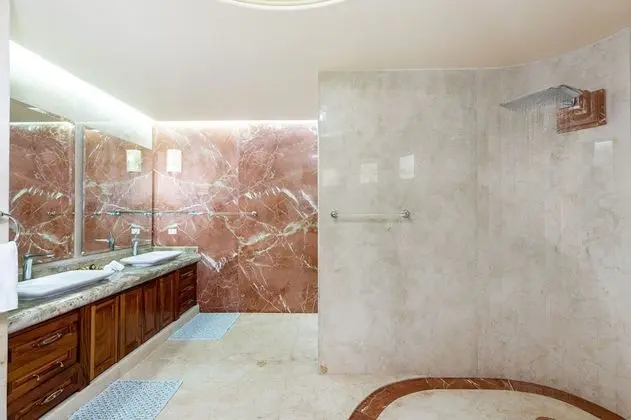 Villa, Birden Çok Yatak Odası, Balkon