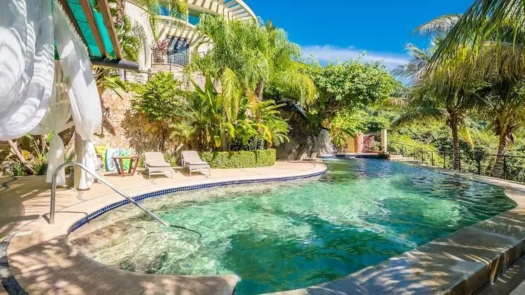 Villa, Birden Çok Yatak Odası, Balkon