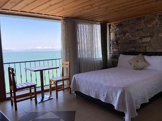 Premium Çift Kişilik Oda, Göl Manzaralı